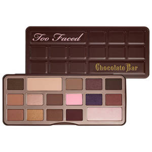 4. Too Faced - Chocolate bar Paleta do makijażu oczu | Fot. Materiały prasowe