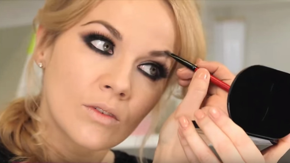 Smokey eyes krok po kroku
