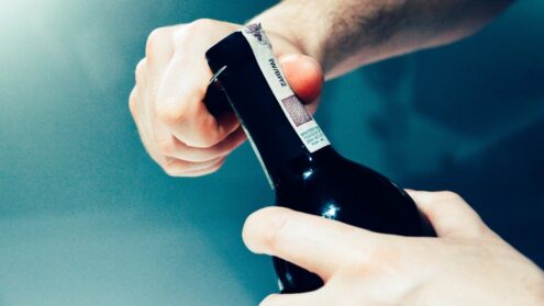 Sprawdź, korzyści dla zdrowia z picia czerwonego wina.
