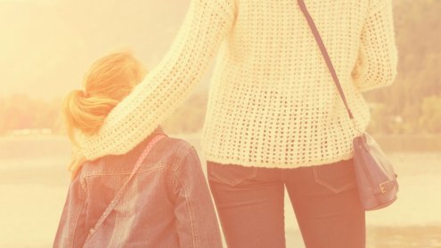Jak być silną matką. 10 zasad, których warto nauczyć nasze córki