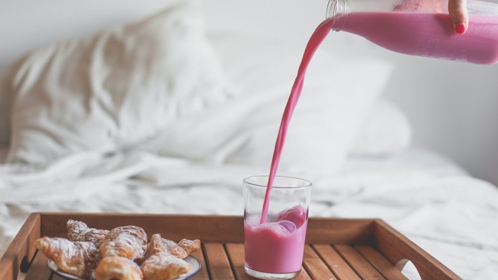 Shake truskawkowy jak z Maka? A może wegański lub w wersji fit? Spokojnie, mamy wszystkie przepisy