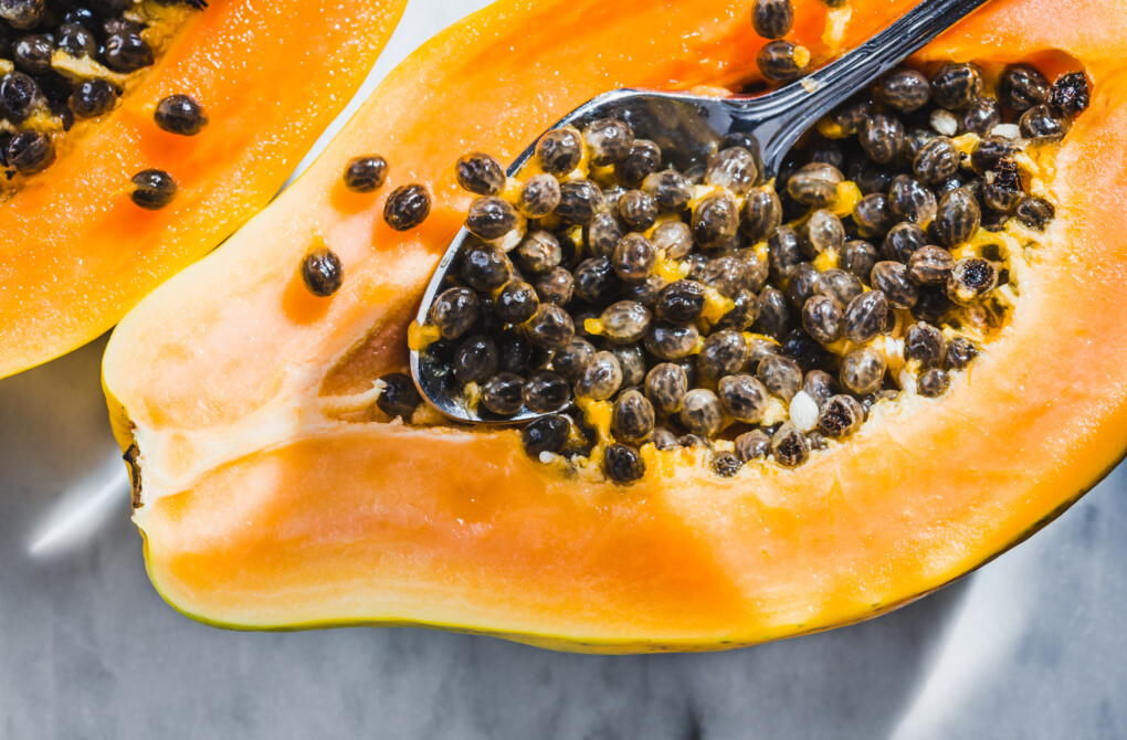 papaja - owoc, jak jeść, właściwości