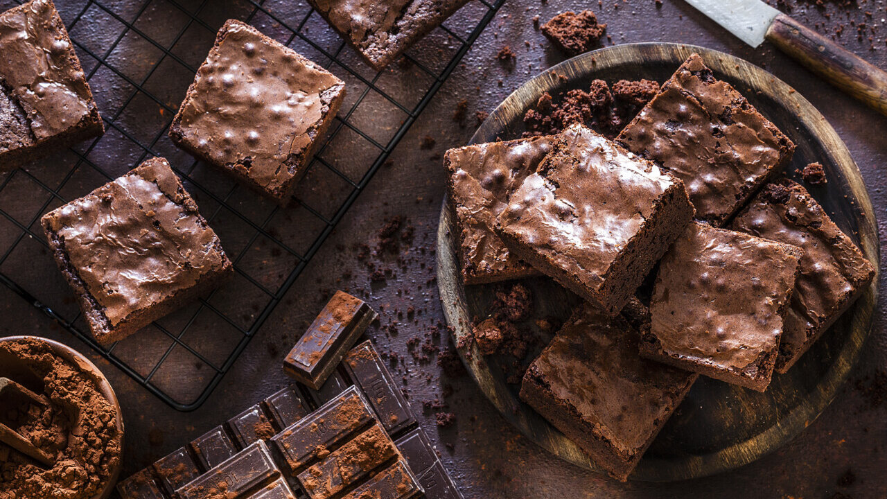Brownie - z czekolady, fasoli, buraka, z malinami - przepis