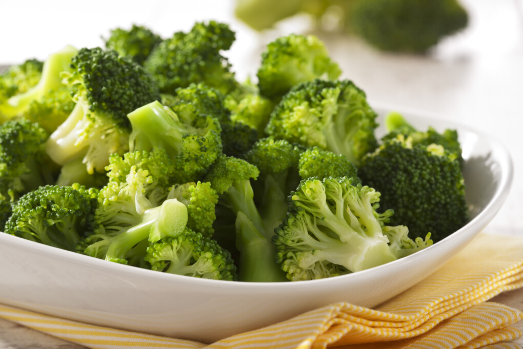 Brokuły - właściwości dla zdrowia, witaminy, gotowanie, na parze 
