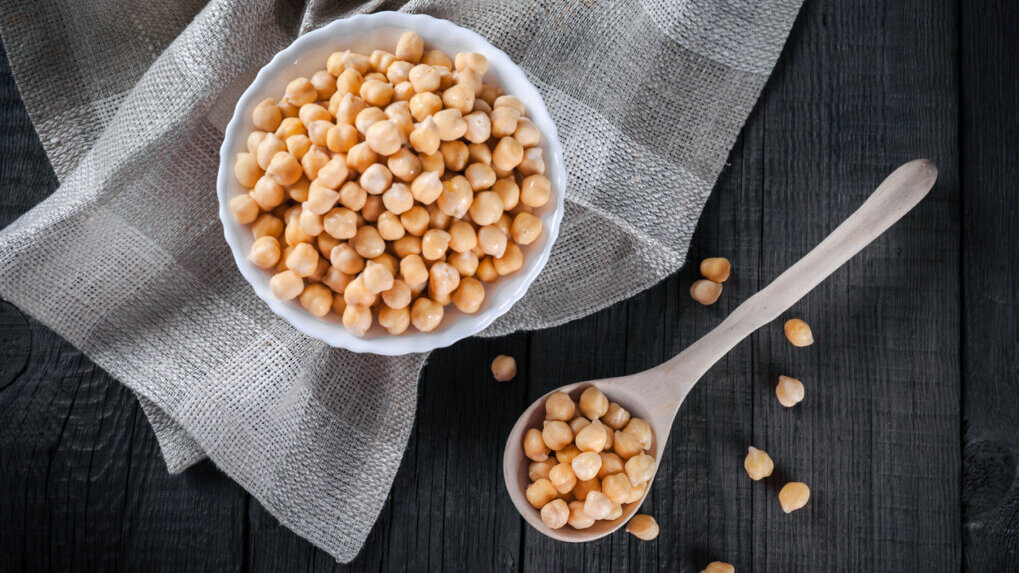 cieciorka - przepisy na hummus, ciecierzyca pieczona i po bretońsku