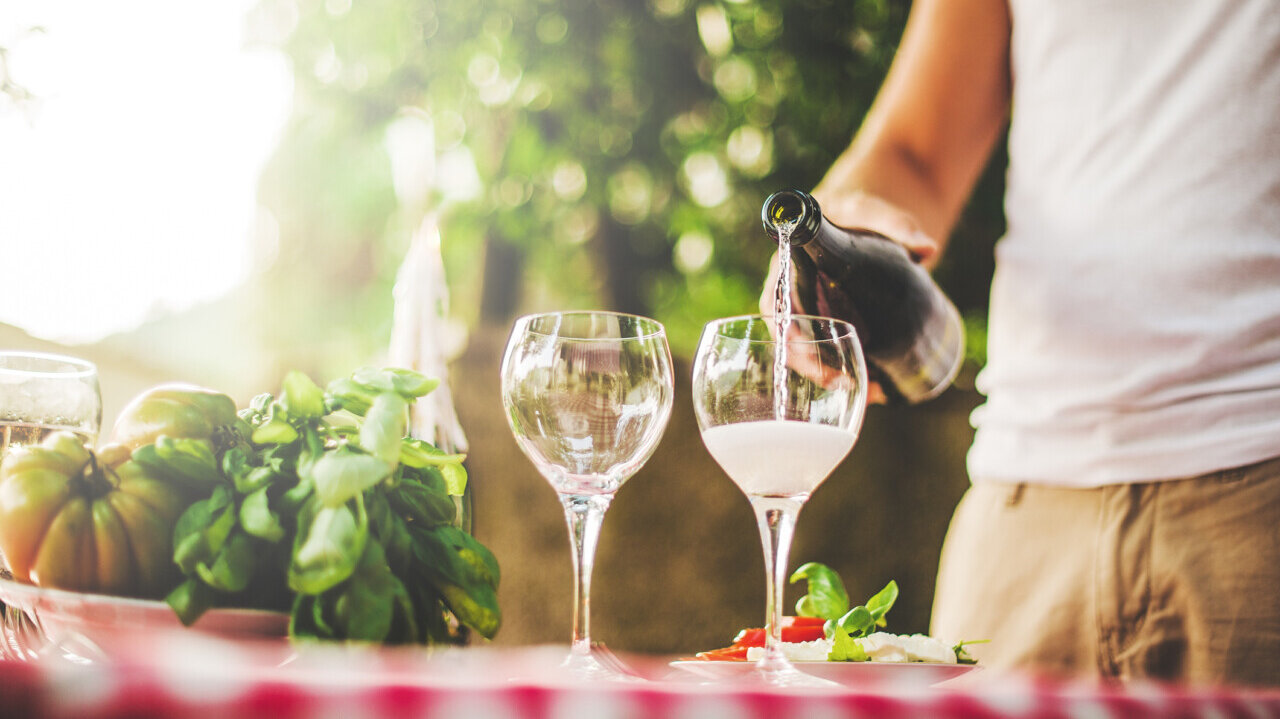 Prosecco - rodzaje, cena, kalorie. Jak pić prosecco?