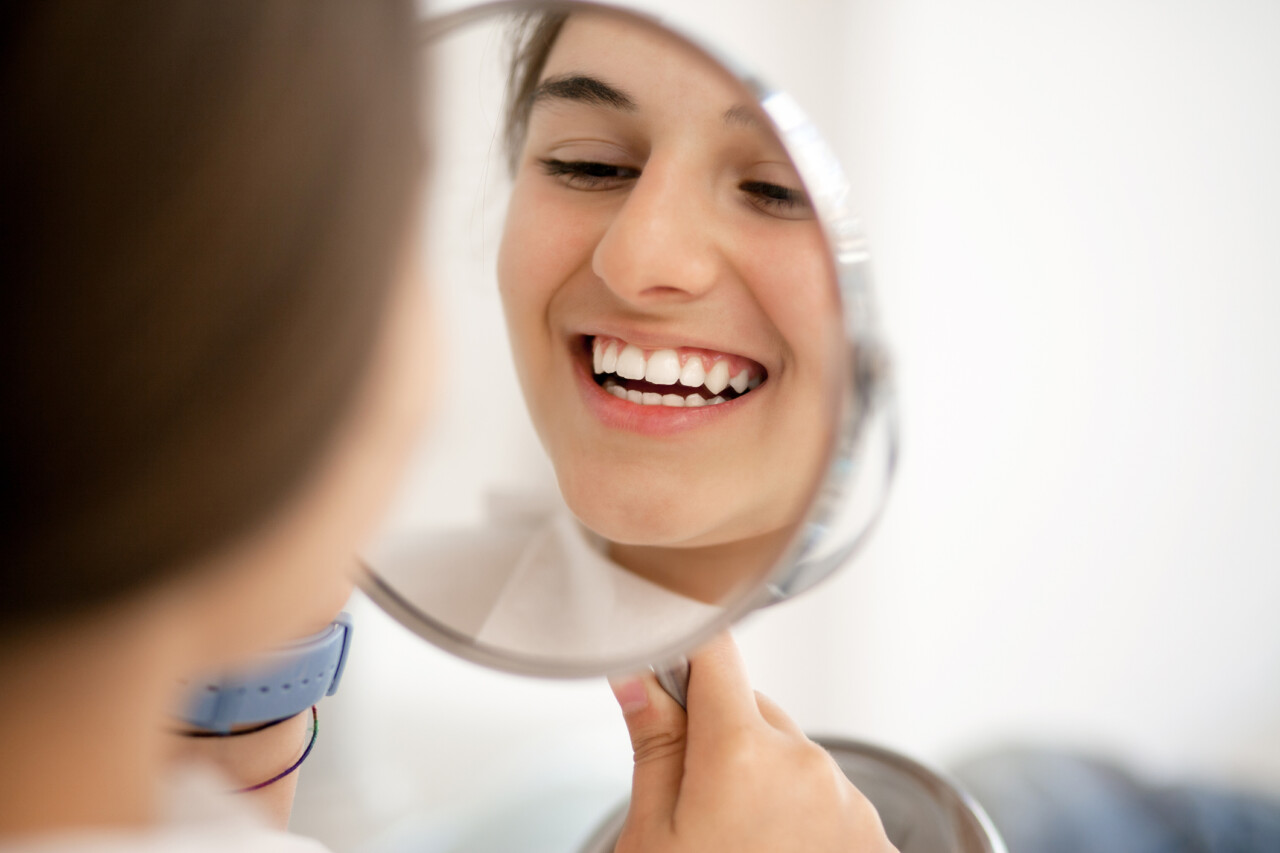 Bonding zębów - zalety, wady i efekt zabiegu 