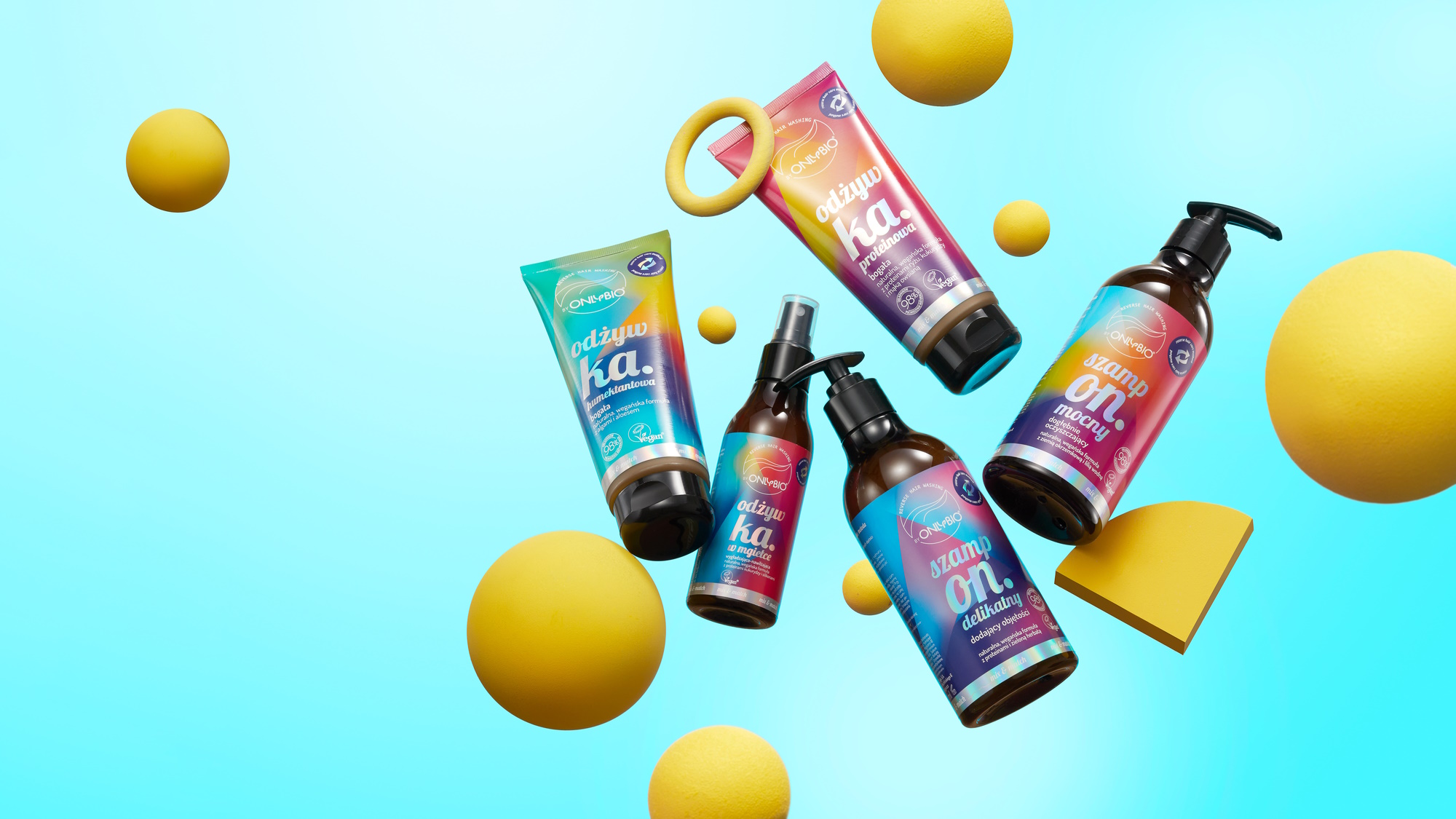 A gdyby tak myć włosy… odwrotnie? Ta metoda zapewni im blask i cudowną objętość – wystarczą odpowiednie kosmetyki