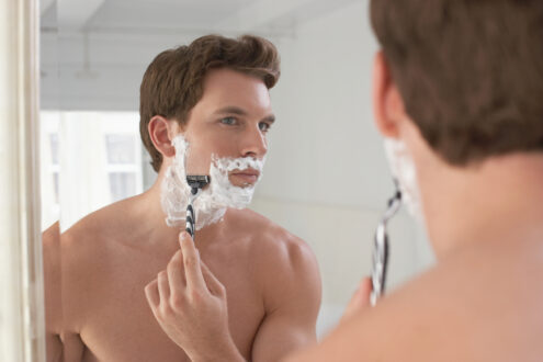 Jak zadbać o skórę po goleniu? 10 sprawdzonych produktów
