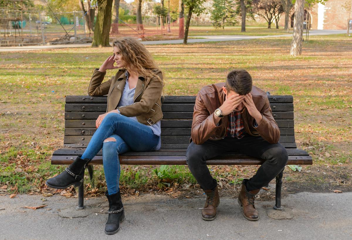 Od czaru do toksyczności. Dlaczego narcyzi tak często przyciągają empatyków?