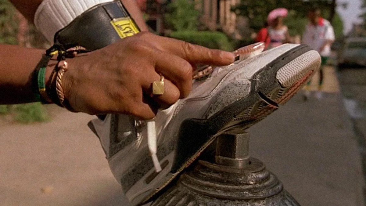 Jordan 4 – wszystko, co musisz wiedzieć o legendzie sneakersów